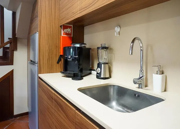 Geyra Holiday home *